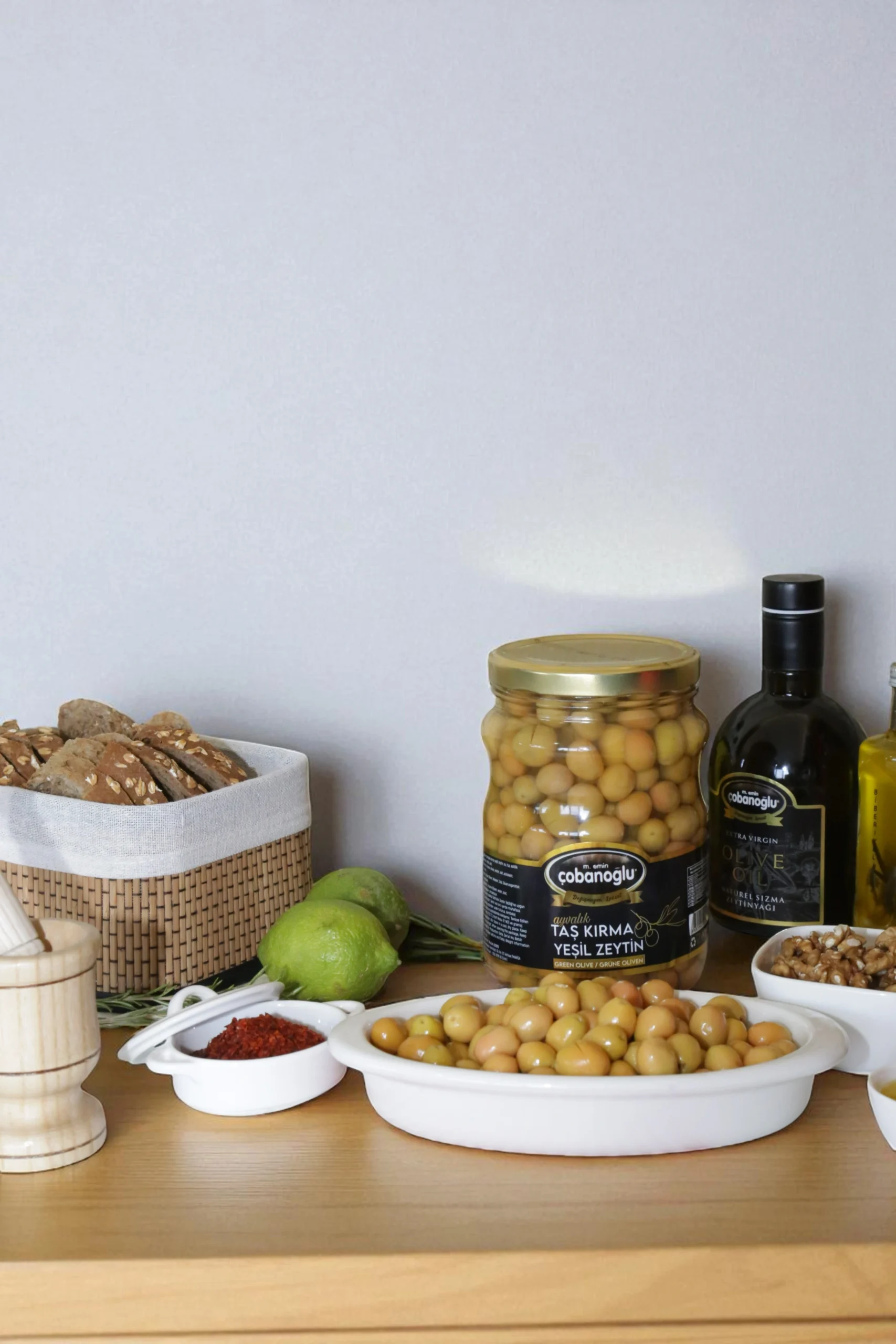 taş kırma konsept-Photoroom taş kırma zeytin